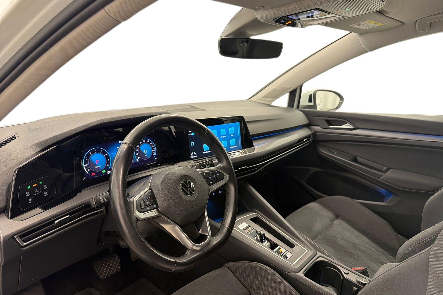 Volkswagen Golf 2020, photo 6/32