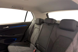 valkoinen Volkswagen Golf 2020 kuva 8.