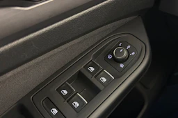 valkoinen Volkswagen Golf 2020 kuva 17.