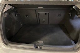 harmaa Volkswagen Golf 2020 kuva 15.