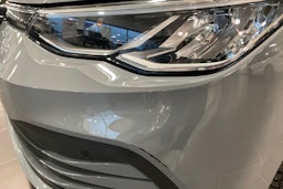 harmaa Volkswagen Golf 2020 kuva 17.