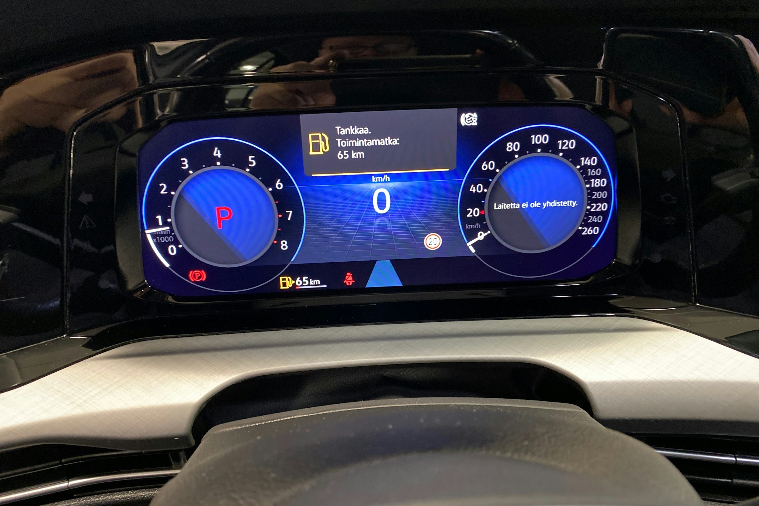 harmaa Volkswagen Golf 2020 kuva 18.