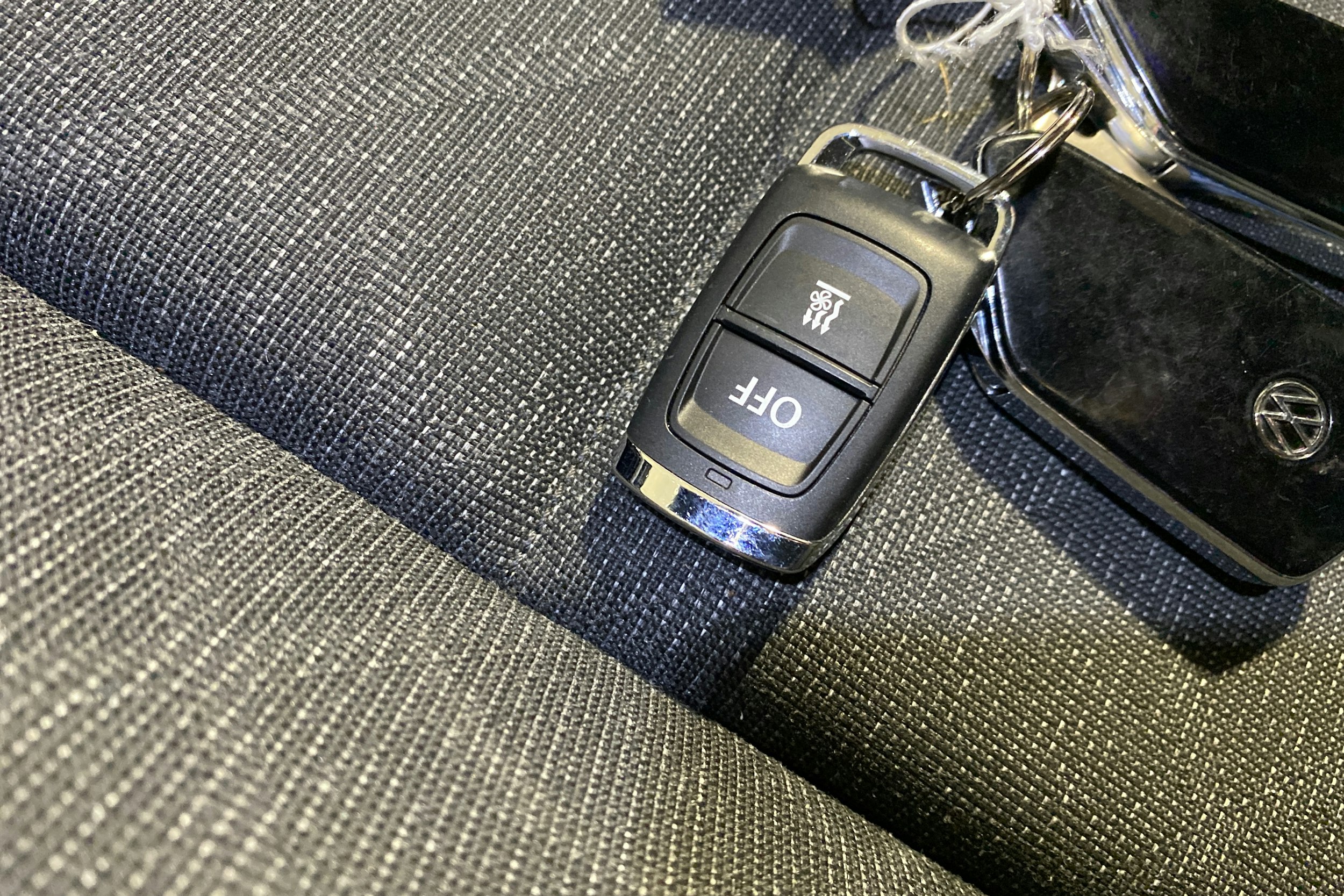 harmaa Volkswagen Golf 2020 kuva 22.