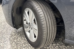 Harmaa Volkswagen Golf 2020 kuva 10.