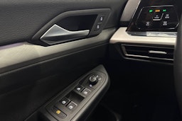 Harmaa Volkswagen Golf 2020 kuva 12.