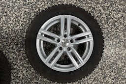 Harmaa Volkswagen Golf 2020 kuva 18.