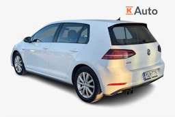 valkoinen Volkswagen Golf 2020 kuva 2.