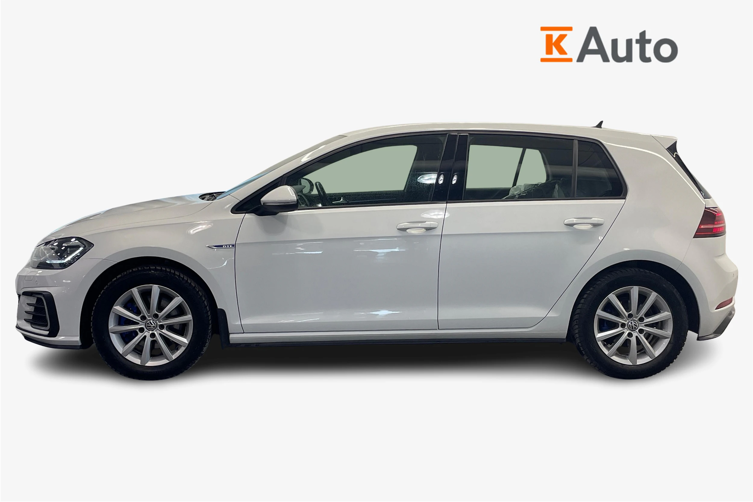 Valkoinen Volkswagen Golf 2020 kuva 5.