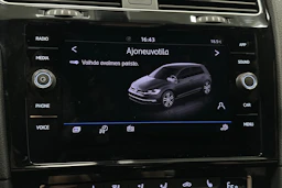 Valkoinen Volkswagen Golf 2020 kuva 23.