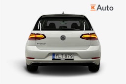 valkoinen Volkswagen Golf 2020 kuva 3.
