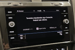 valkoinen Volkswagen Golf 2020 kuva 21.