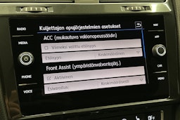 valkoinen Volkswagen Golf 2020 kuva 22.