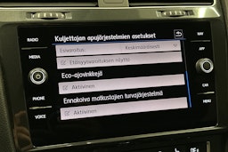 valkoinen Volkswagen Golf 2020 kuva 23.