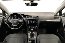 harmaa Volkswagen Golf 2020 kuva 9.