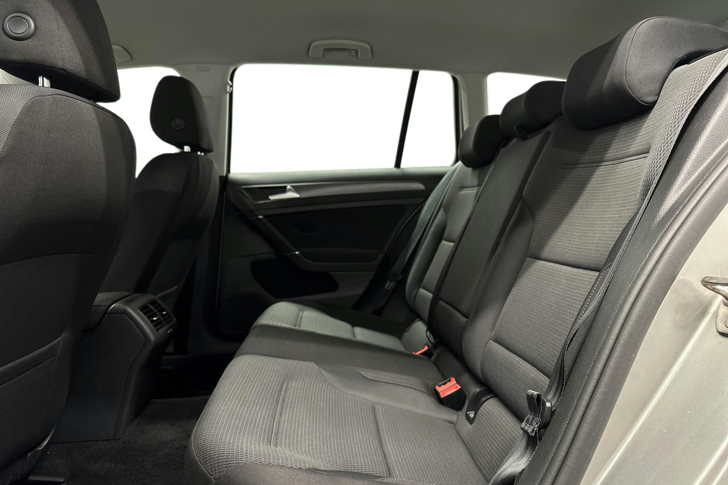 harmaa Volkswagen Golf 2020 kuva 10.