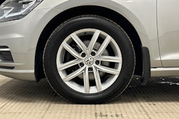 harmaa Volkswagen Golf 2020 kuva 11.