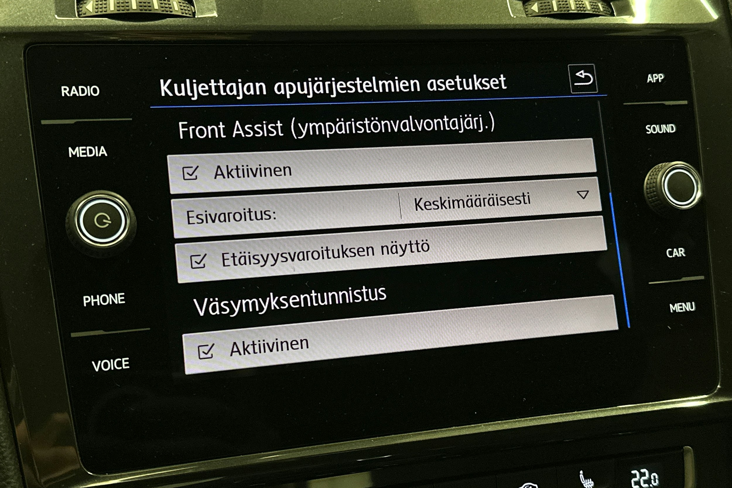 harmaa Volkswagen Golf 2020 kuva 22.