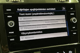 harmaa Volkswagen Golf 2020 kuva 22.