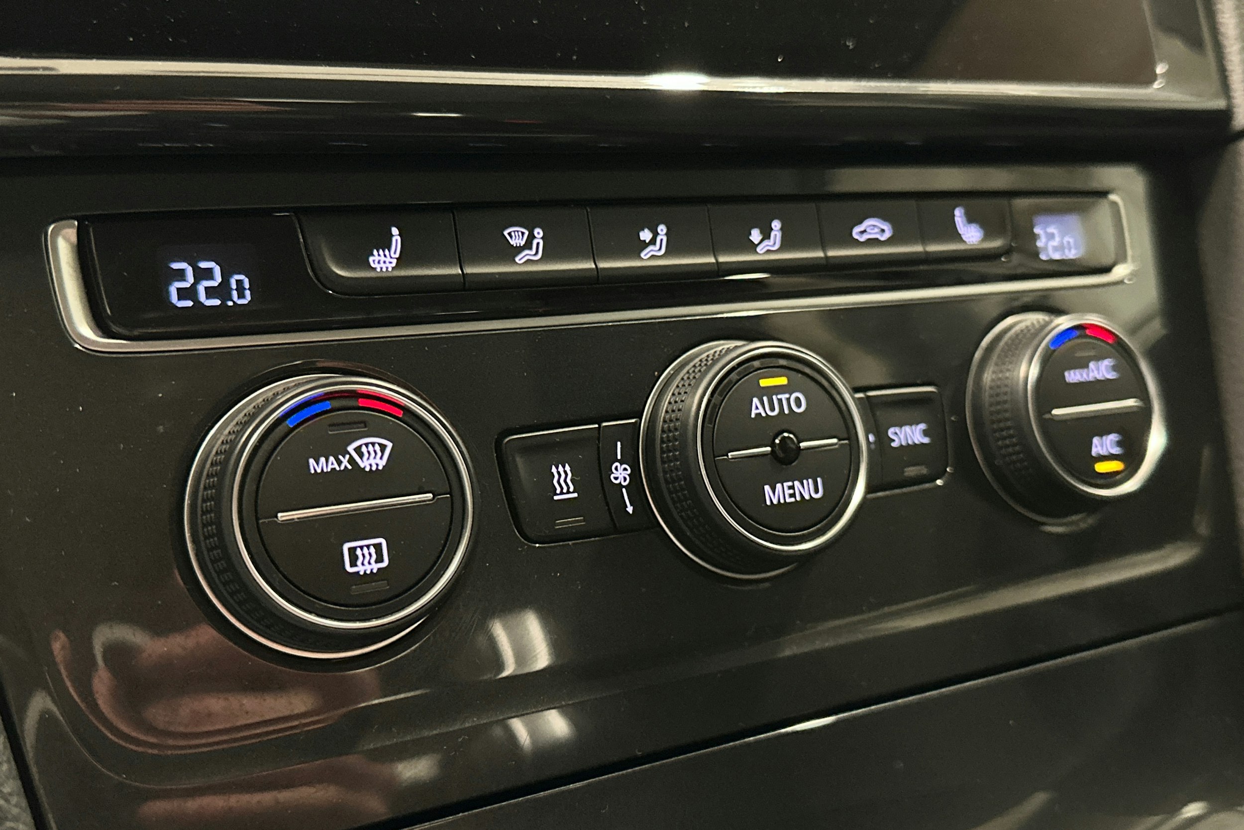 harmaa Volkswagen Golf 2020 kuva 25.