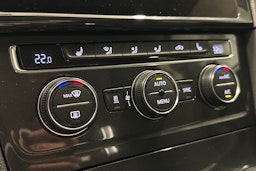 harmaa Volkswagen Golf 2020 kuva 25.