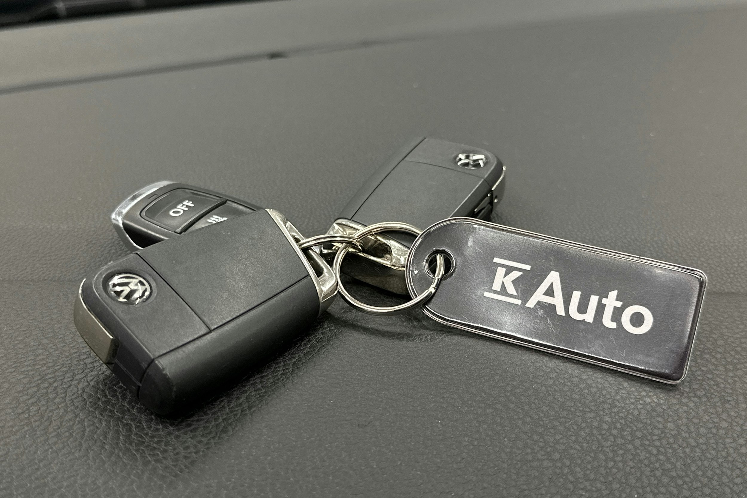 harmaa Volkswagen Golf 2020 kuva 27.