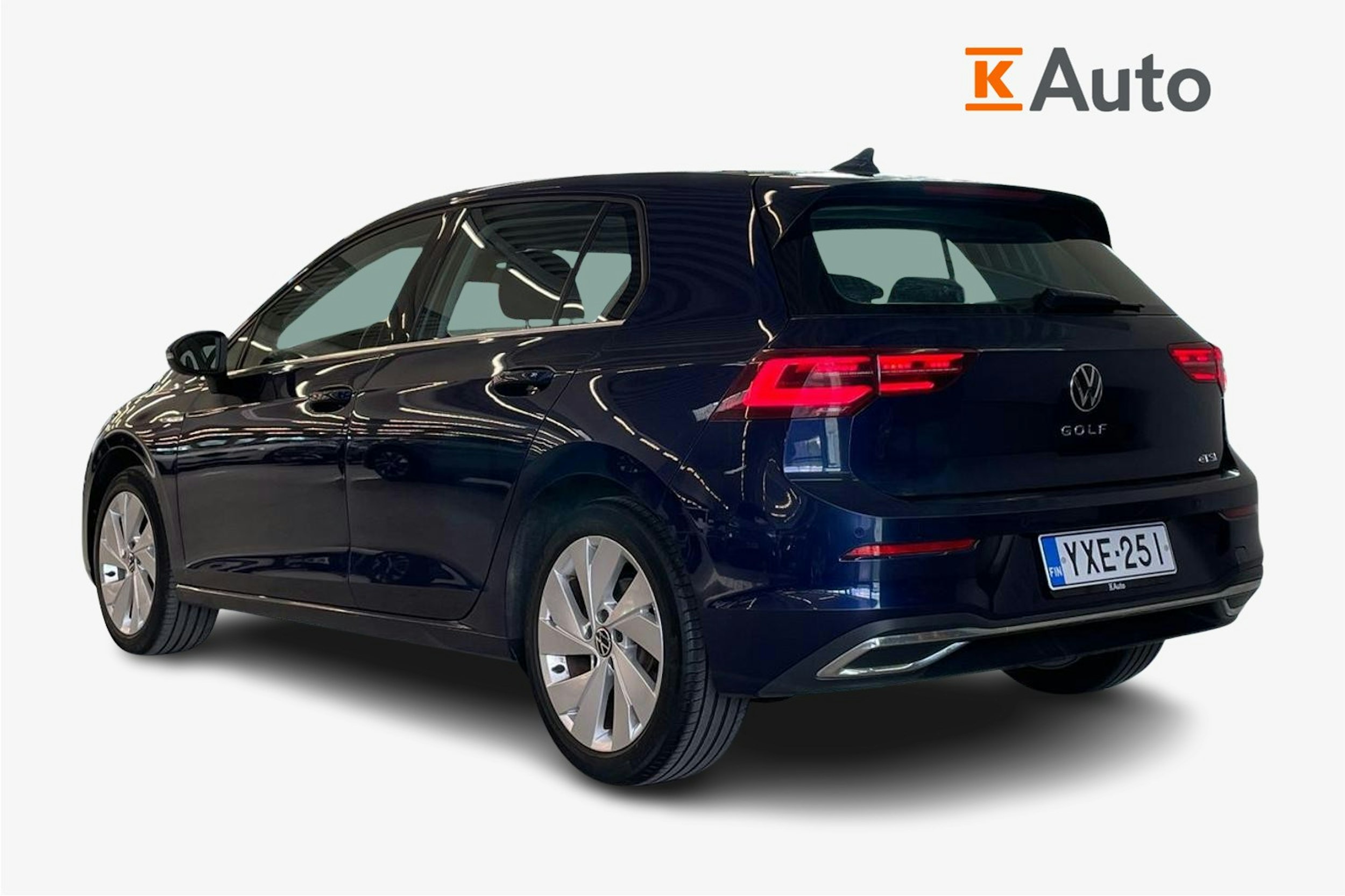 sininen Volkswagen Golf 2020 kuva 2.