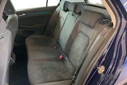 sininen Volkswagen Golf 2020 kuva 10.