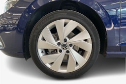 sininen Volkswagen Golf 2020 kuva 11.