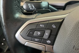 sininen Volkswagen Golf 2020 kuva 17.