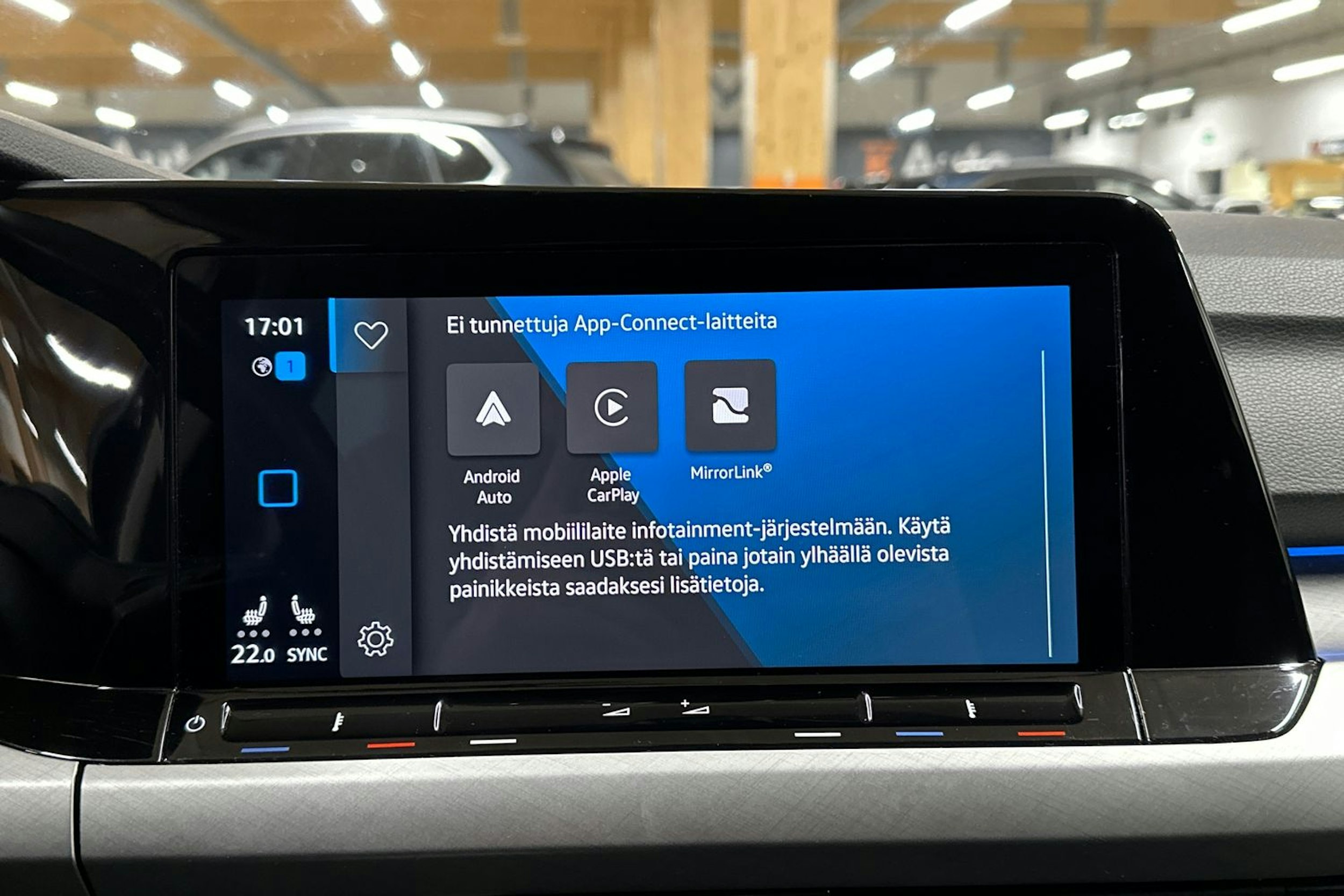 sininen Volkswagen Golf 2020 kuva 17.