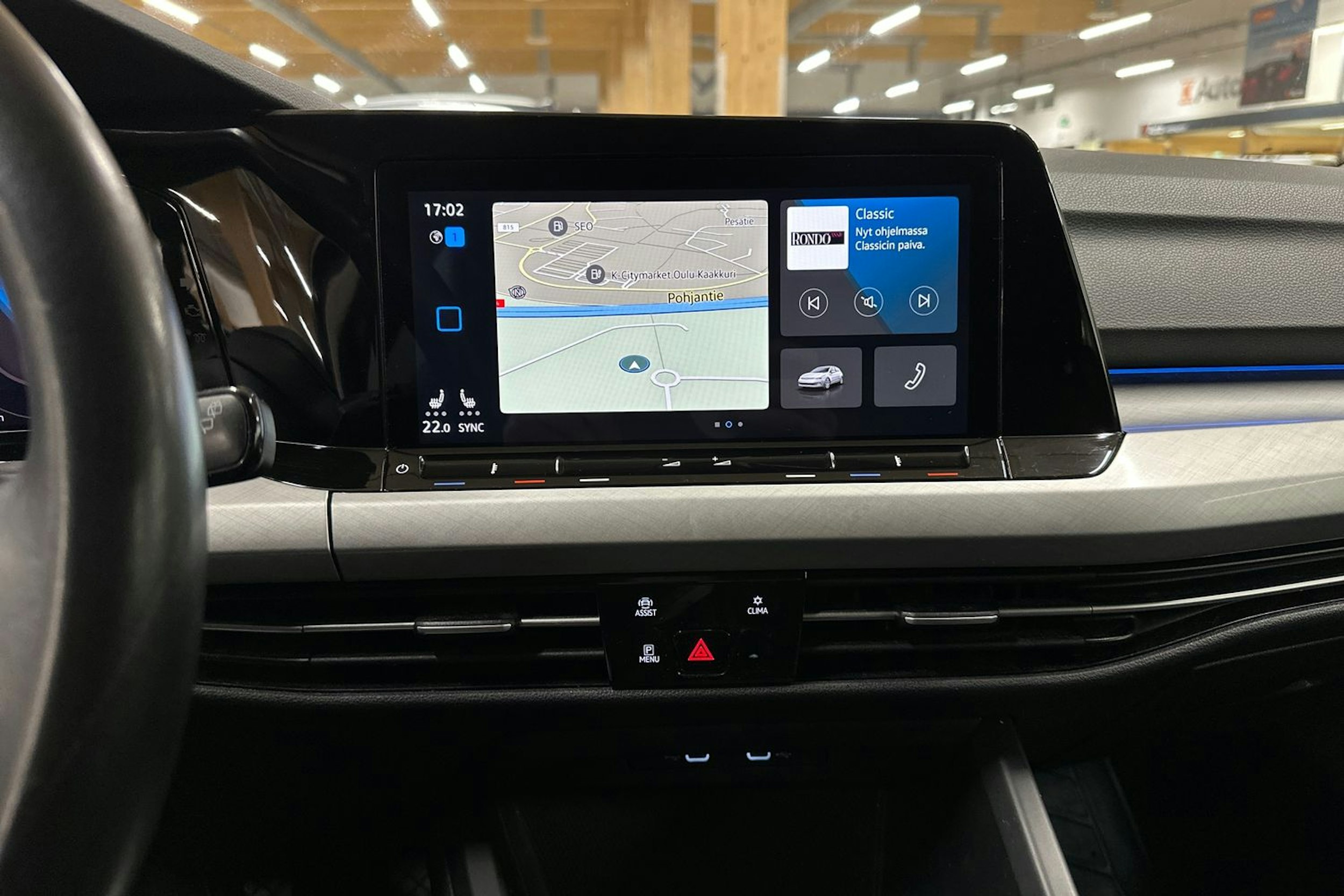 sininen Volkswagen Golf 2020 kuva 20.