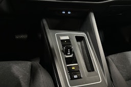 sininen Volkswagen Golf 2020 kuva 21.