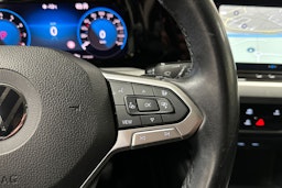 sininen Volkswagen Golf 2020 kuva 25.