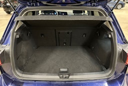 sininen Volkswagen Golf 2020 kuva 28.