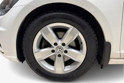 valkoinen Volkswagen Golf 2020 kuva 11.