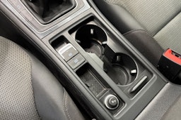 valkoinen Volkswagen Golf 2020 kuva 27.