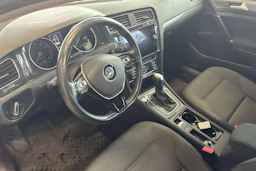 Punainen Volkswagen GOLF 2020 kuva 3.