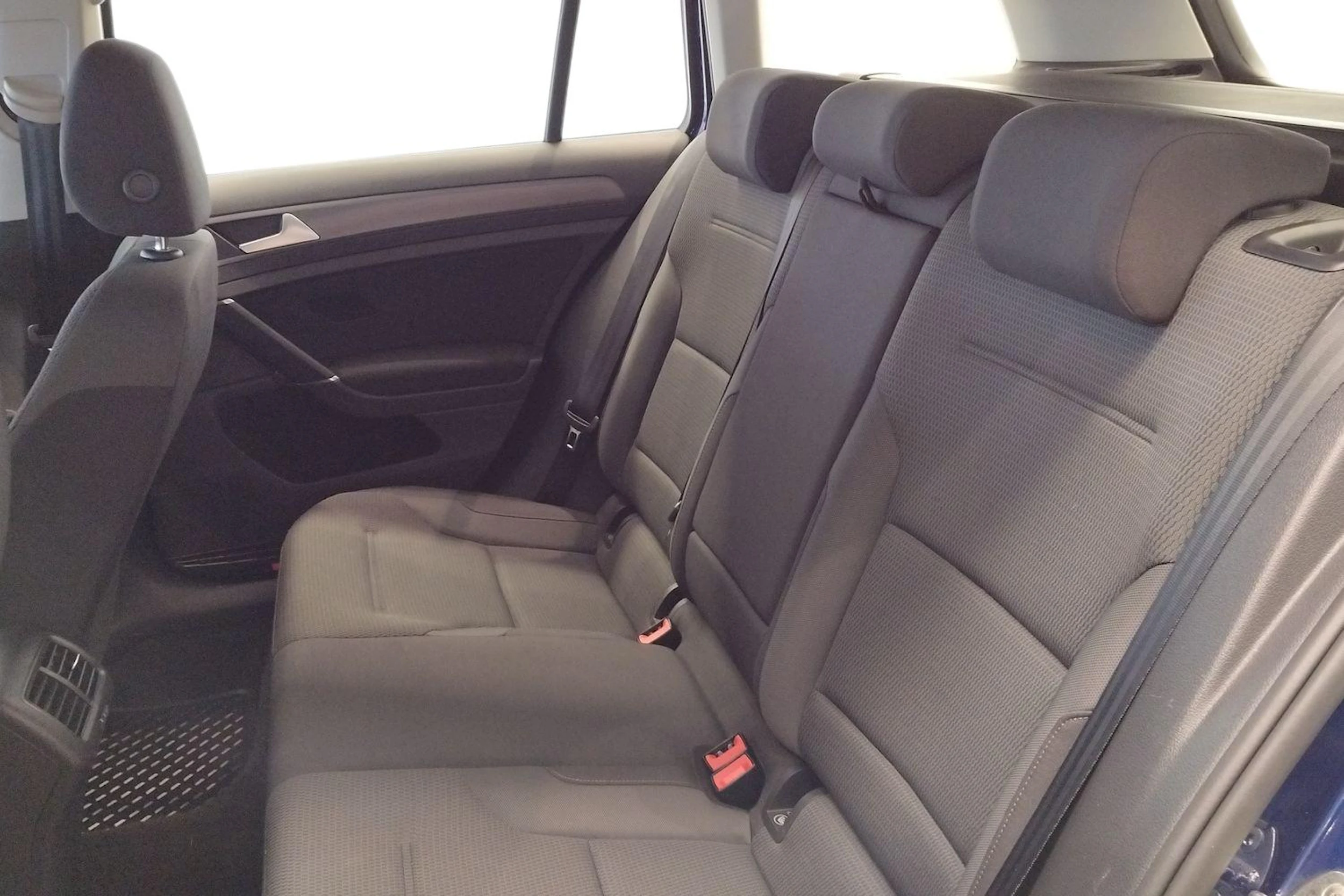 Sininen Volkswagen GOLF 2020 kuva 8.