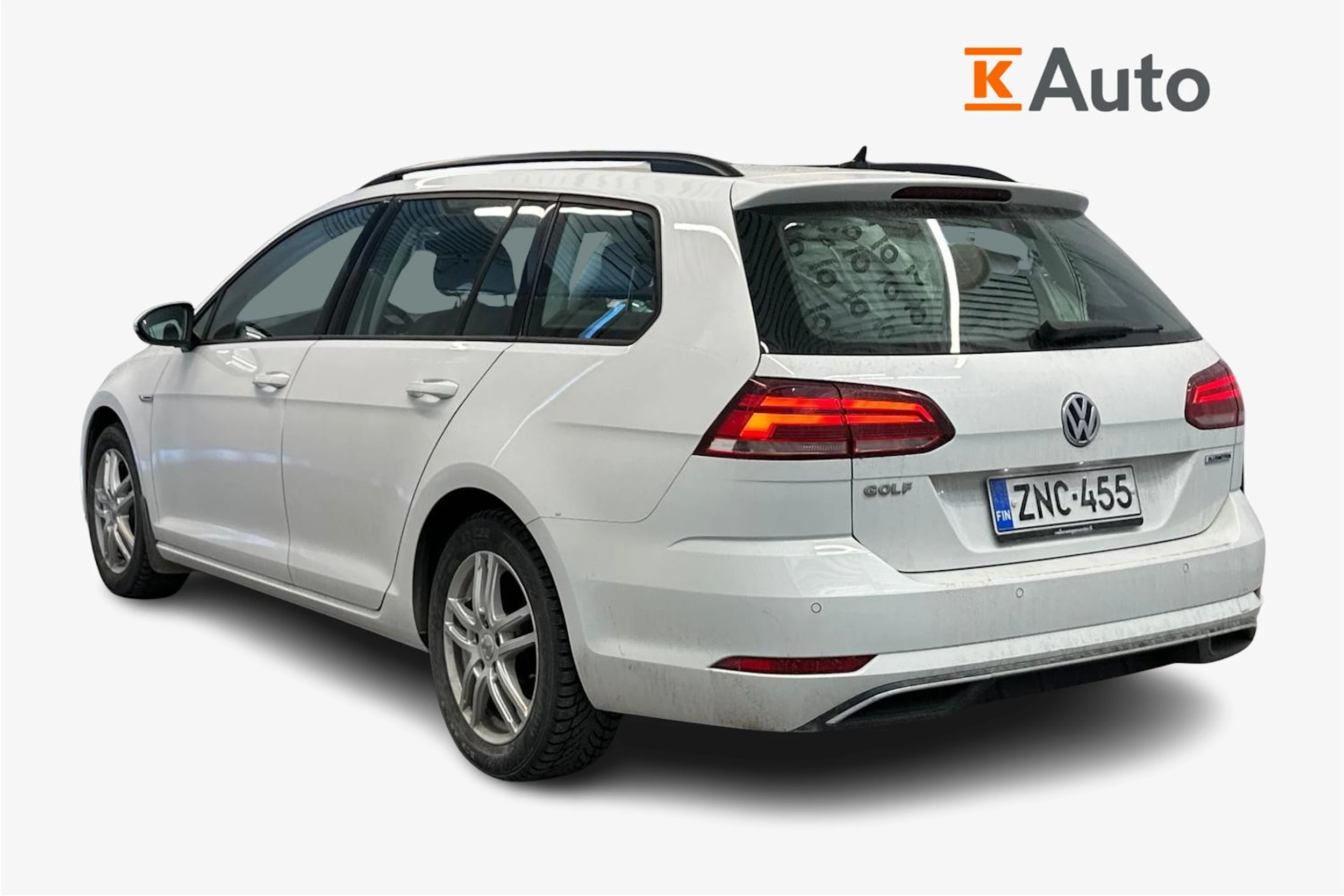 Valkoinen Volkswagen GOLF 2020 kuva 2.