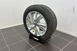 keltainen Volkswagen Golf 2020 kuva 10.