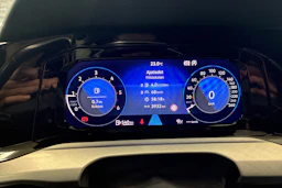 keltainen Volkswagen Golf 2020 kuva 14.
