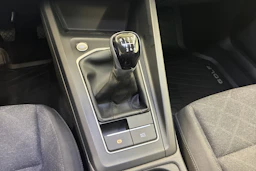 keltainen Volkswagen Golf 2020 kuva 20.