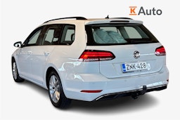 valkoinen Volkswagen Golf 2020 kuva 2.