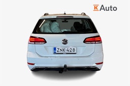 valkoinen Volkswagen Golf 2020 kuva 3.