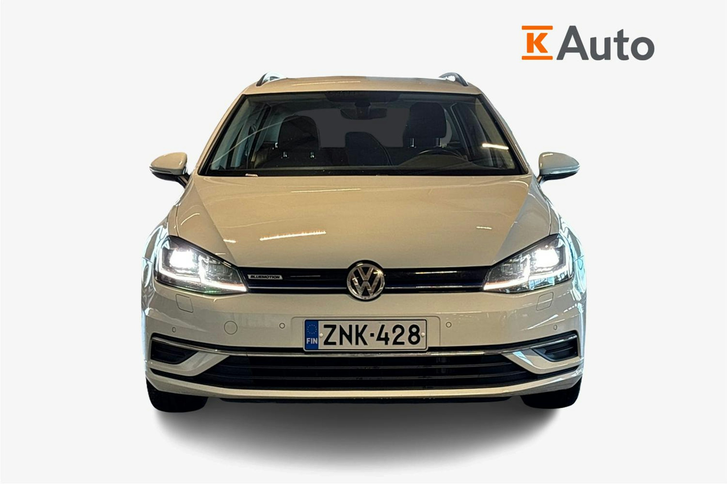 valkoinen Volkswagen Golf 2020 kuva 5.
