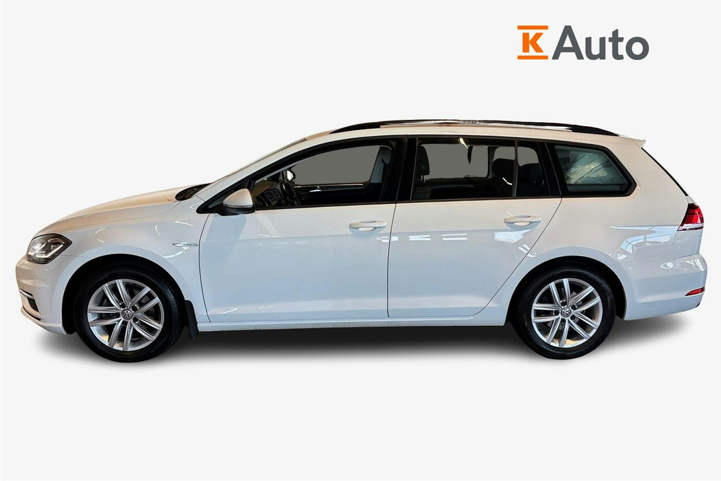 valkoinen Volkswagen Golf 2020 kuva 6.