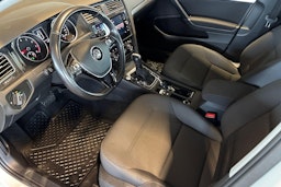 valkoinen Volkswagen Golf 2020 kuva 7.