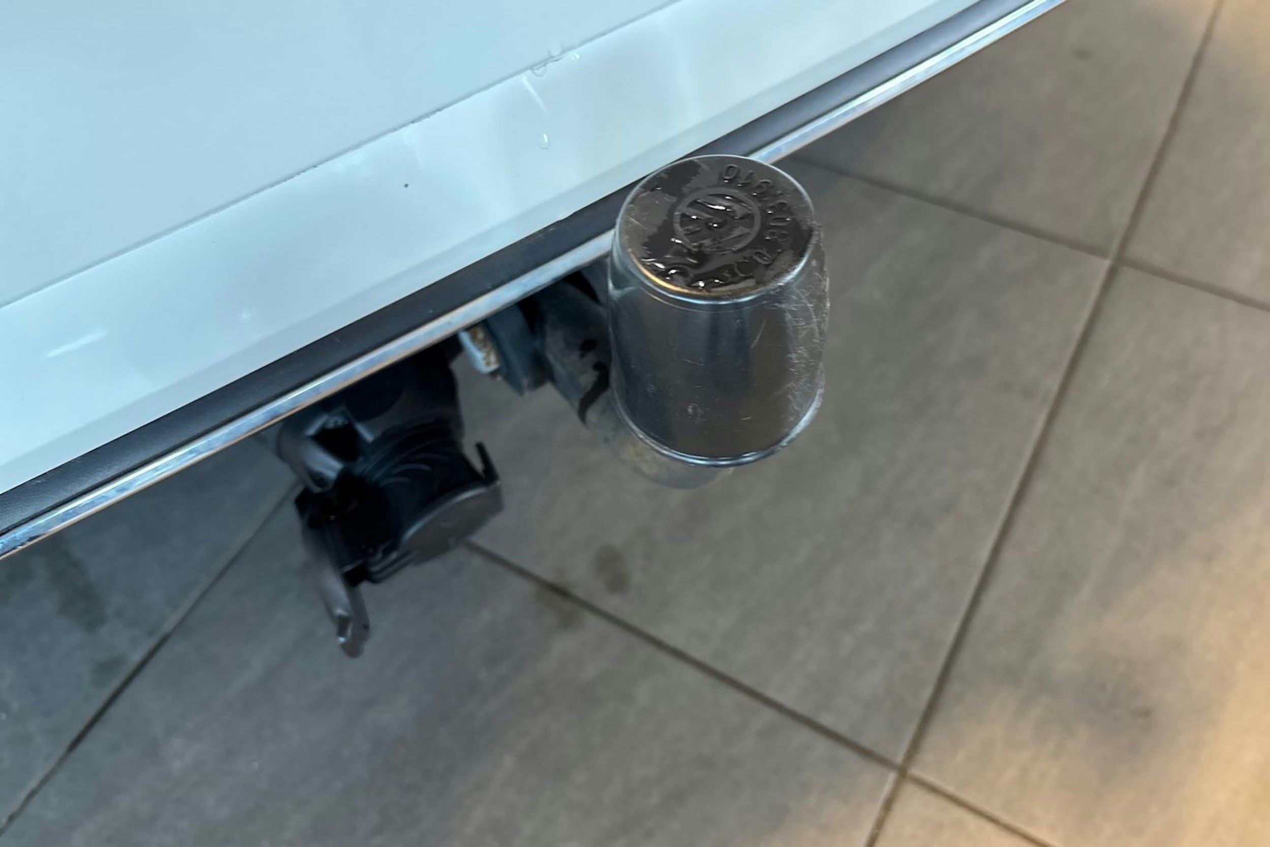 valkoinen Volkswagen Golf 2020 kuva 16.