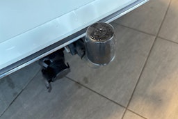 valkoinen Volkswagen Golf 2020 kuva 16.