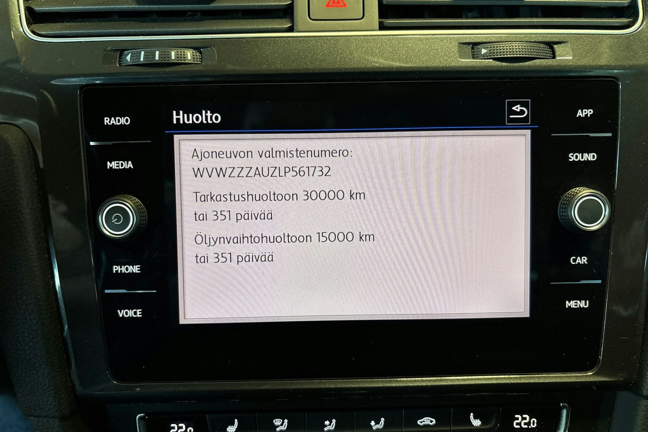valkoinen Volkswagen Golf 2020 kuva 19.